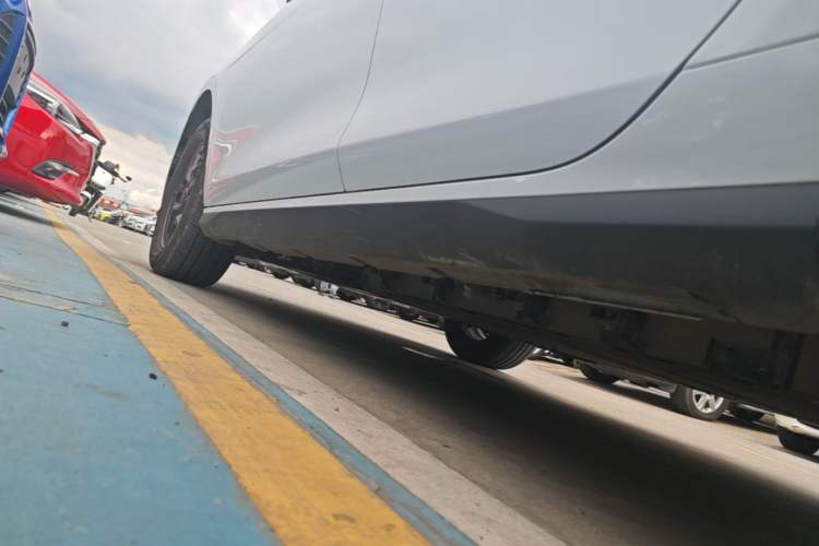Used BYD Seal 05 DM-i 2026 DM-i 128KM Luxury Edition Left Side Sill
