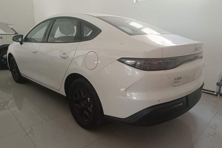 Used BYD Seal 05 DM-i 2026 DM-i 128KM Luxury Edition Rear Left 45 Deg