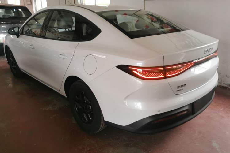 Used BYD Seal 05 DM-i 2026 DM-i 128KM Luxury Edition Rear Left 45 Deg