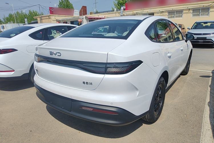 Used BYD Seal 05 DM-i 2026 DM-i 128KM Luxury Edition Rear Right 45 Deg