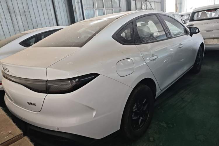Used BYD Seal 05 DM-i 2026 DM-i 128KM Luxury Edition Rear Right 45 Deg