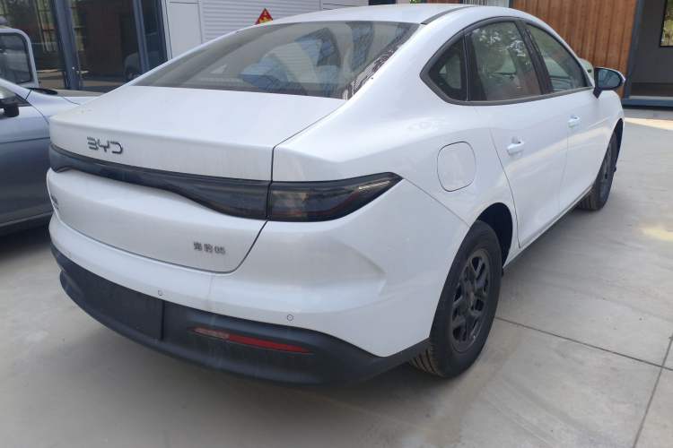 Used BYD Seal 05 DM-i 2026 DM-i 128KM Luxury Edition Rear Right 45 Deg