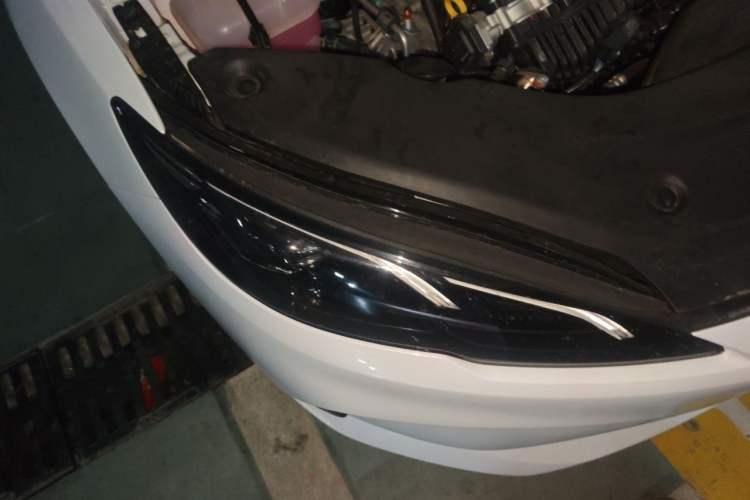 Used BYD Seal 05 DM-i 2026 Model DM-i 210KM Prestigious Version Right Front Headlight