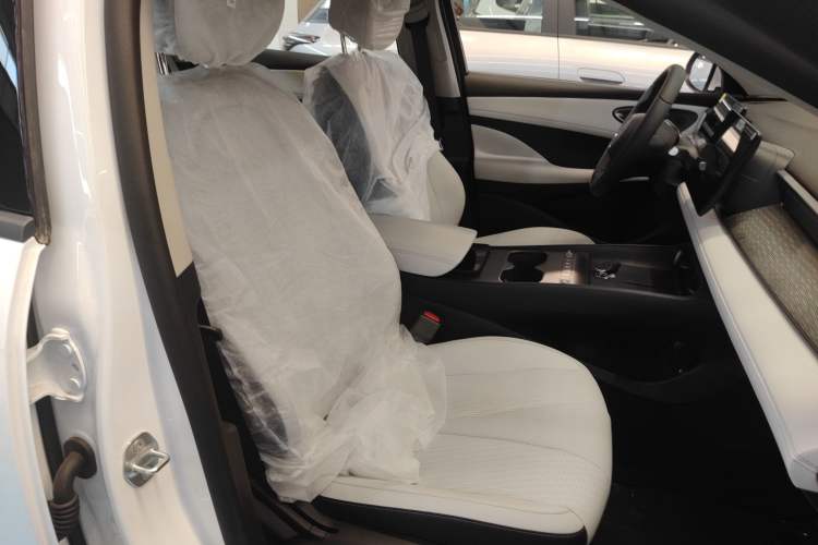 Used BYD Seal 05 DM-i 2026 DM-i 128KM Luxury Edition Right Front Seat