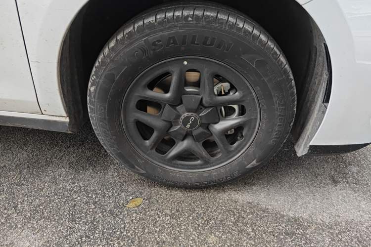 Used BYD Seal 05 DM-i 2026 DM-i 128KM Luxury Edition Right Front Wheel Hub