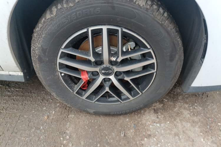 Used BYD Seal 05 DM-i 2026 Model DM-i 210KM Prestigious Version Right Front Wheel Hub