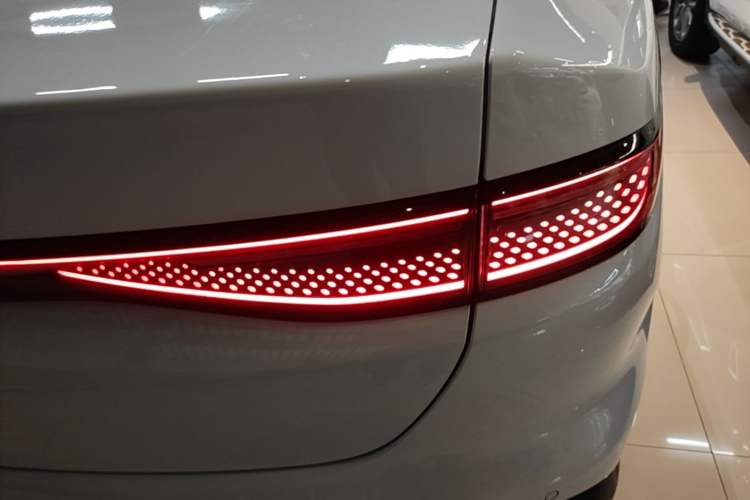 Used BYD Seal 05 DM-i 2026 DM-i 128KM Luxury Edition Right Rear Taillight