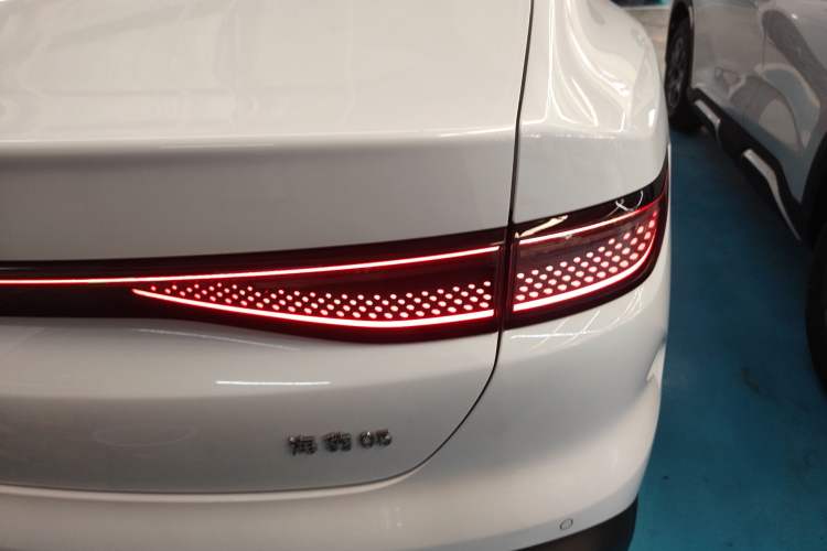 Used BYD Seal 05 DM-i 2026 DM-i 128KM Luxury Edition Right Rear Taillight