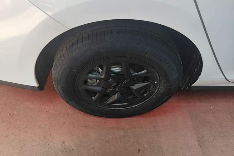 Used BYD Seal 05 DM-i 2026 DM-i 128KM Luxury Edition Right Rear Wheel Hub