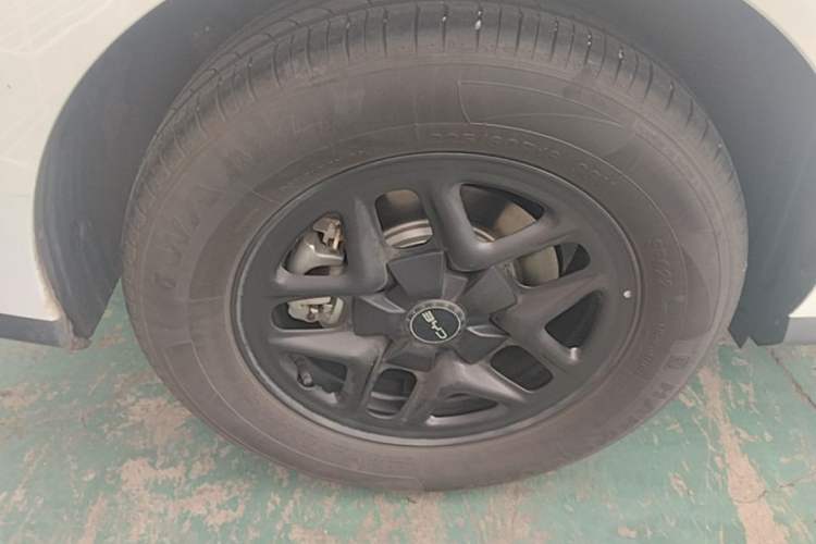 Used BYD Seal 05 DM-i 2026 DM-i 128KM Luxury Edition Right Rear Wheel Hub