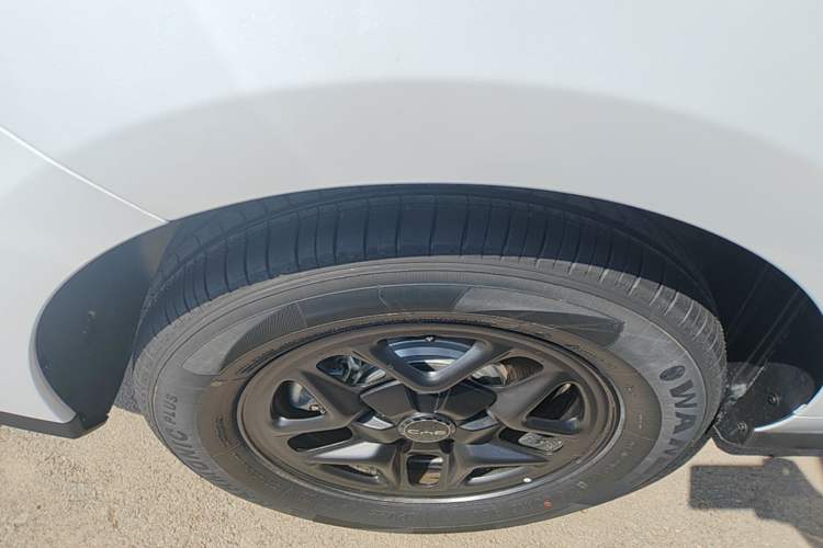 Used BYD Seal 05 DM-i 2026 DM-i 128KM Luxury Edition Right Rear Wheel Hub
