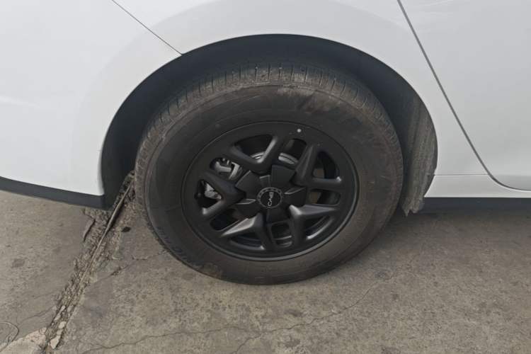 Used BYD Seal 05 DM-i 2026 DM-i 128KM Luxury Edition Right Rear Wheel Hub