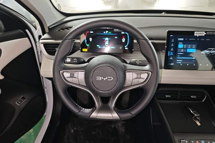 Used BYD Seal 05 DM-i 2026 DM-i 128KM Luxury Edition Steering Wheel