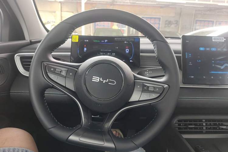 Used BYD Seal 05 DM-i 2026 DM-i 128KM Luxury Edition Steering Wheel