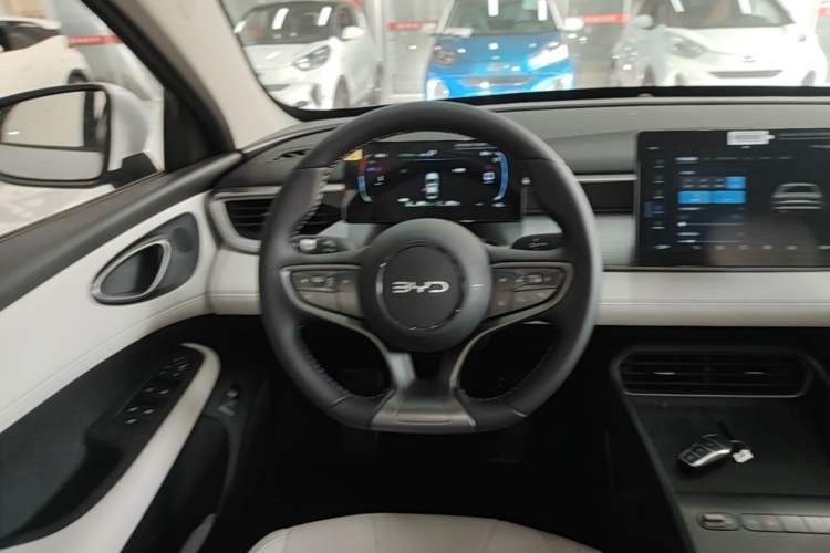 Used BYD Seal 05 DM-i 2026 DM-i 128KM Luxury Edition Steering Wheel