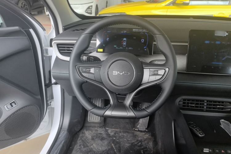 Used BYD Seal 05 DM-i 2026 DM-i 128KM Luxury Edition Steering Wheel