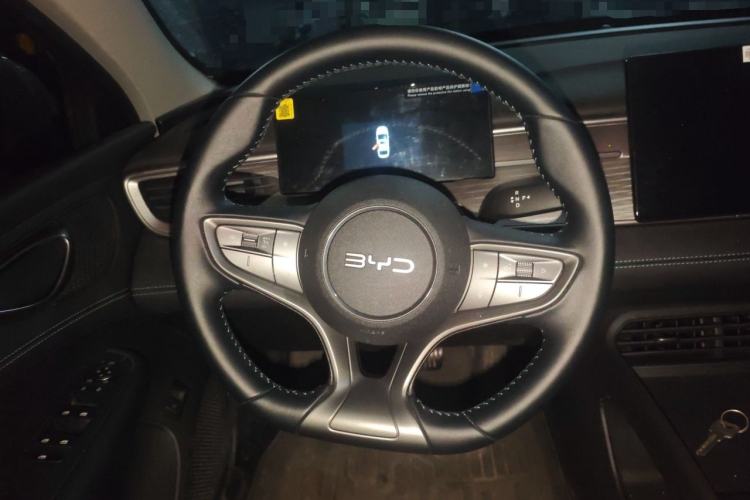 Used BYD Seal 05 DM-i 2026 Model DM-i 210KM Prestigious Version Steering Wheel