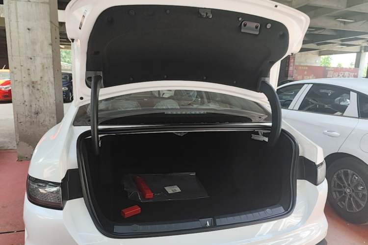 Used BYD Seal 05 DM-i 2026 DM-i 128KM Luxury Edition Trunk