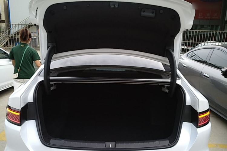 Used BYD Seal 05 DM-i 2026 DM-i 128KM Luxury Edition Trunk