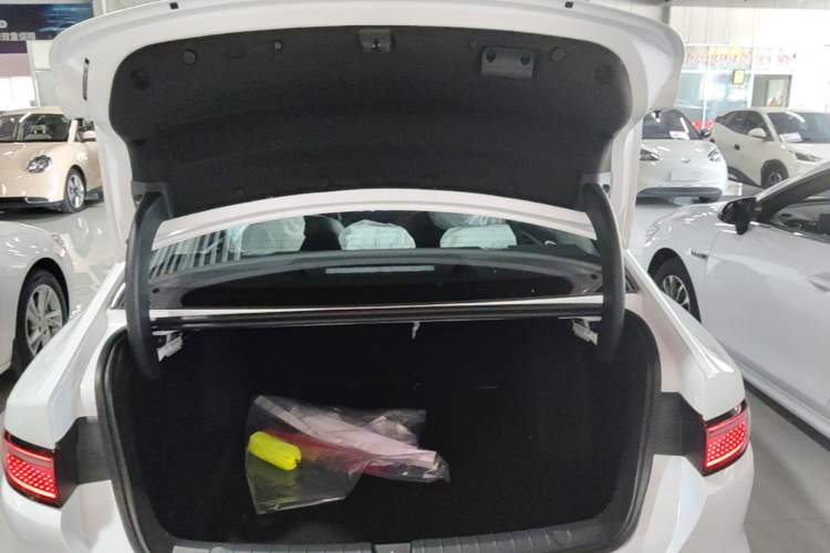 Used BYD Seal 05 DM-i 2026 DM-i 128KM Luxury Edition Trunk