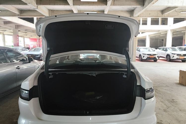 Used BYD Seal 05 DM-i 2026 DM-i 128KM Luxury Edition Trunk