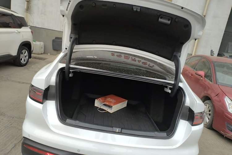 Used BYD Seal 05 DM-i 2026 DM-i 128KM Luxury Edition Trunk