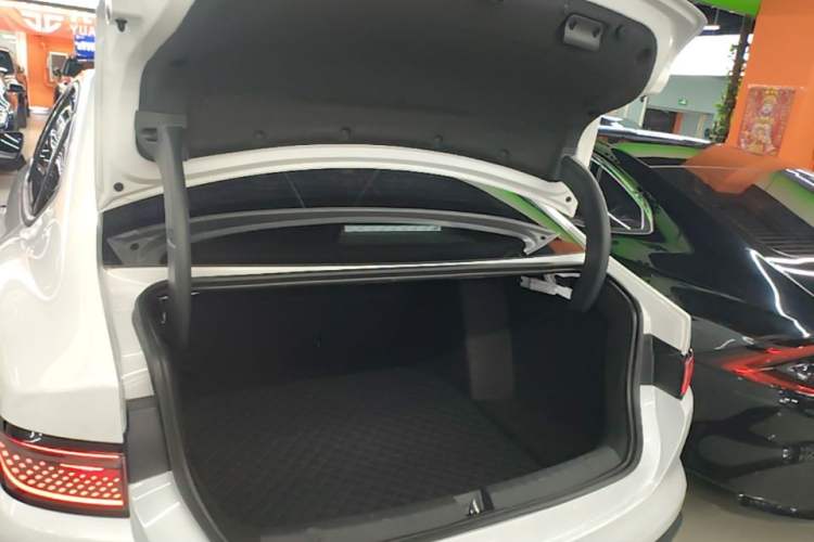 Used BYD Seal 05 DM-i 2026 DM-i 128KM Luxury Edition Trunk