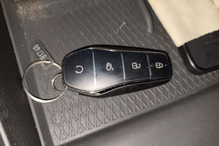 Used BYD Seal 05 DM-i 2026 Model DM-i 210KM Prestigious Version Vehicle Key