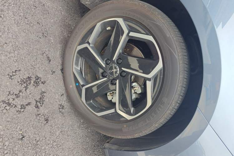 Used BYD Seal 06 DM-i Touring 2025 DM-i Touring High-End Model Right Front Wheel Hub