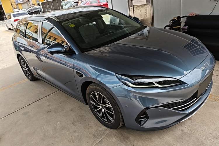 Used BYD Seal 06 DM-i Touring 2025 DM-i 80KM Prestigious Edition Front Right 45 Deg