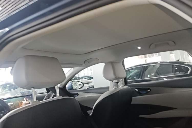 Used BYD Seal 06 DM-i Touring 2025 DM-i Touring High-End Model Headliner