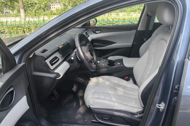 Used BYD Seal 06 DM-i Touring 2025 DM-i 80KM Prestigious Edition Interior 3