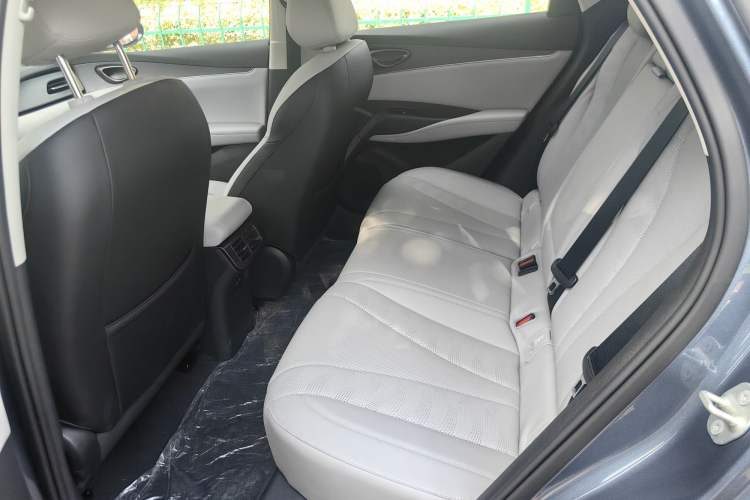 Used BYD Seal 06 DM-i Touring 2025 DM-i 80KM Prestigious Edition Interior 5