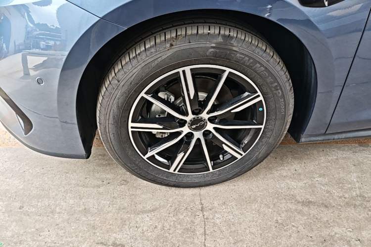 Used BYD Seal 06 DM-i Touring 2025 DM-i 80KM Prestigious Edition Left Front Wheel Hub