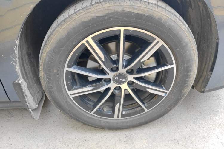 Used BYD Seal 06 DM-i Touring 2025 Model DM-i 150KM Deluxe Right Front Wheel Hub