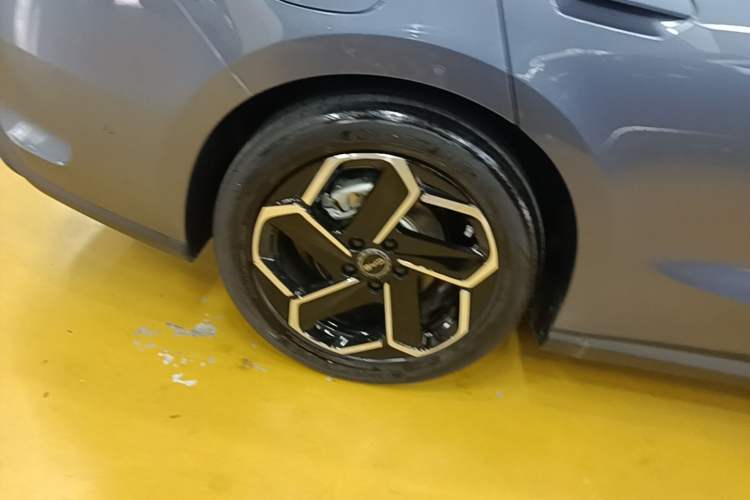 Used BYD Seal 06 DM-i Touring 2025 DM-i Touring High-End Model Right Rear Wheel Hub