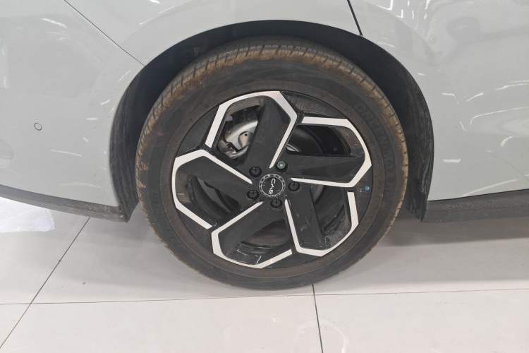 Used BYD Seal 06 DM-i Touring 2025 DM-i Touring High-End Model Right Rear Wheel Hub