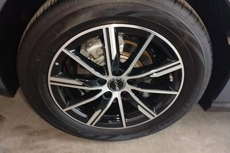 Used BYD Seal 06 DM-i Touring 2025 Model DM-i 150KM Deluxe Right Rear Wheel Hub