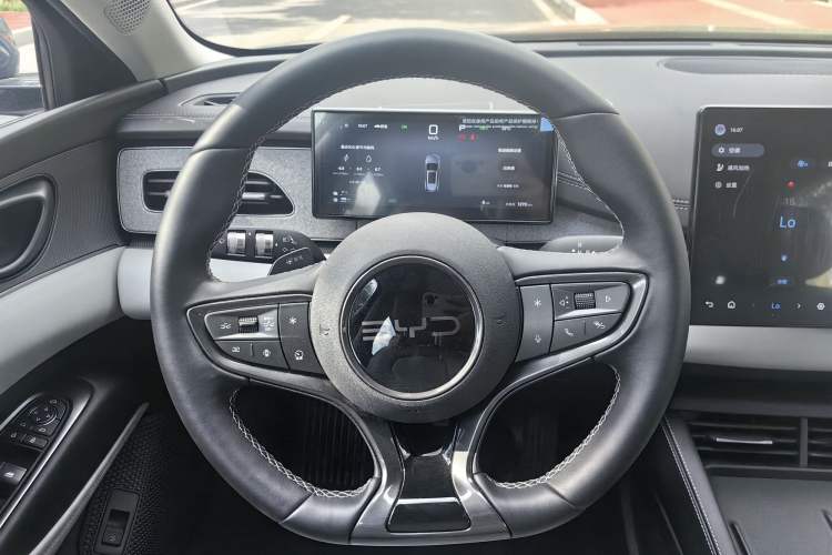 Used BYD Seal 06 DM-i Touring 2025 DM-i 80KM Prestigious Edition Steering Wheel