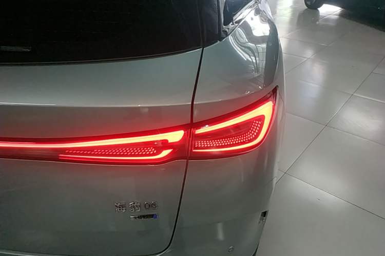Used BYD Seal 06 DM-i Touring 2025 DM-i Touring High-End Model Exterior 3