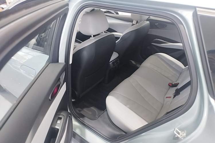 Used BYD Seal 06 DM-i Touring 2025 DM-i Touring High-End Model Left Rear Seat