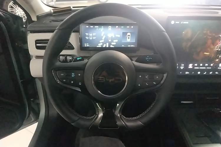 Used BYD Seal 06 DM-i Touring 2025 DM-i Touring High-End Model Steering Wheel