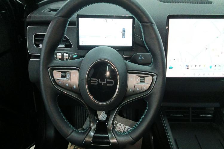 Used BYD Seal 06 DM-i Touring 2025 Model DM-i 150KM Deluxe Steering Wheel