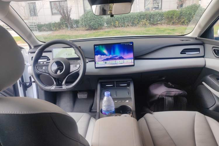 Used BYD Seal 06 DM-i Touring 2025 DM-i 80KM Prestigious Edition Center Console