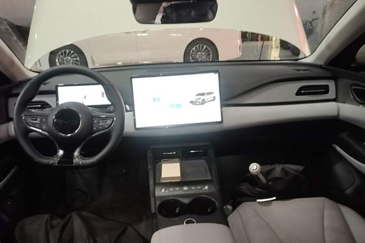 Used BYD Seal 06 DM-i Touring 2025 DM-i Touring High-End Model Center Console