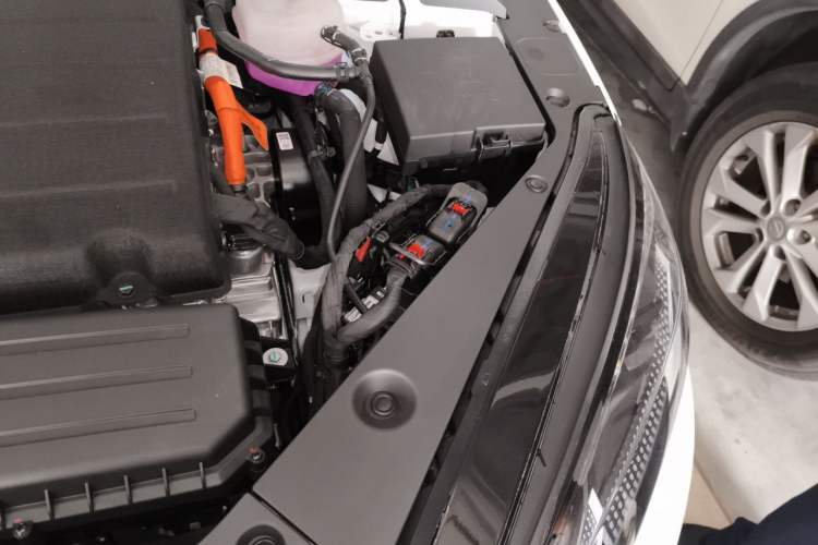Used BYD Seal 06 DM-i Touring 2025 DM-i Touring High-End Model Engine Bay Left
