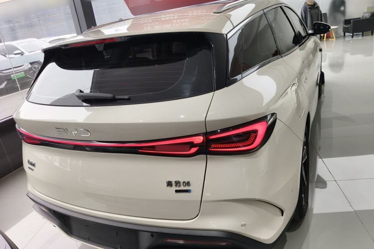 Used BYD Seal 06 DM-i Touring 2025 DM-i Touring High-End Model Exterior 4