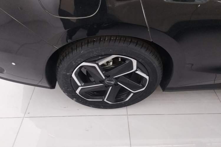 Used BYD Seal 06 DM-i Touring 2025 DM-i Touring High-End Model Exterior 5