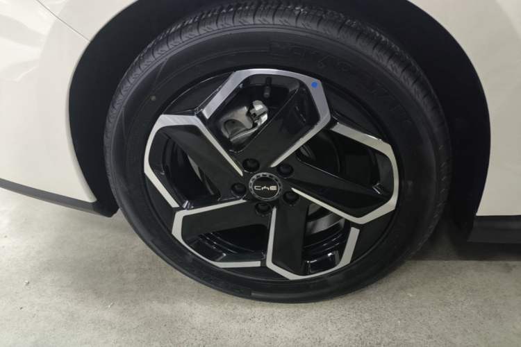 Used BYD Seal 06 DM-i Touring 2025 DM-i Touring High-End Model Exterior 5