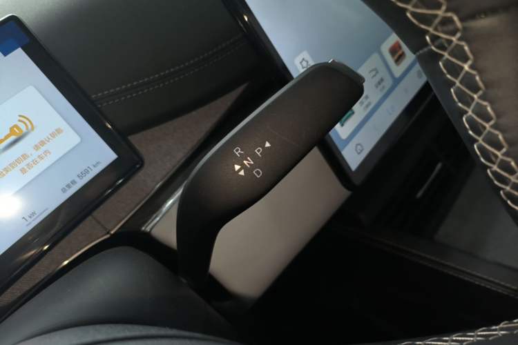 Used BYD Seal 06 DM-i Touring 2025 DM-i Touring High-End Model Gear Lever